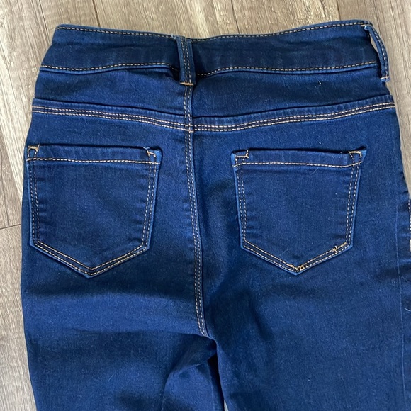 Skinny Jean w/ Lots of stretch size 0 - Picture 3 of 3
